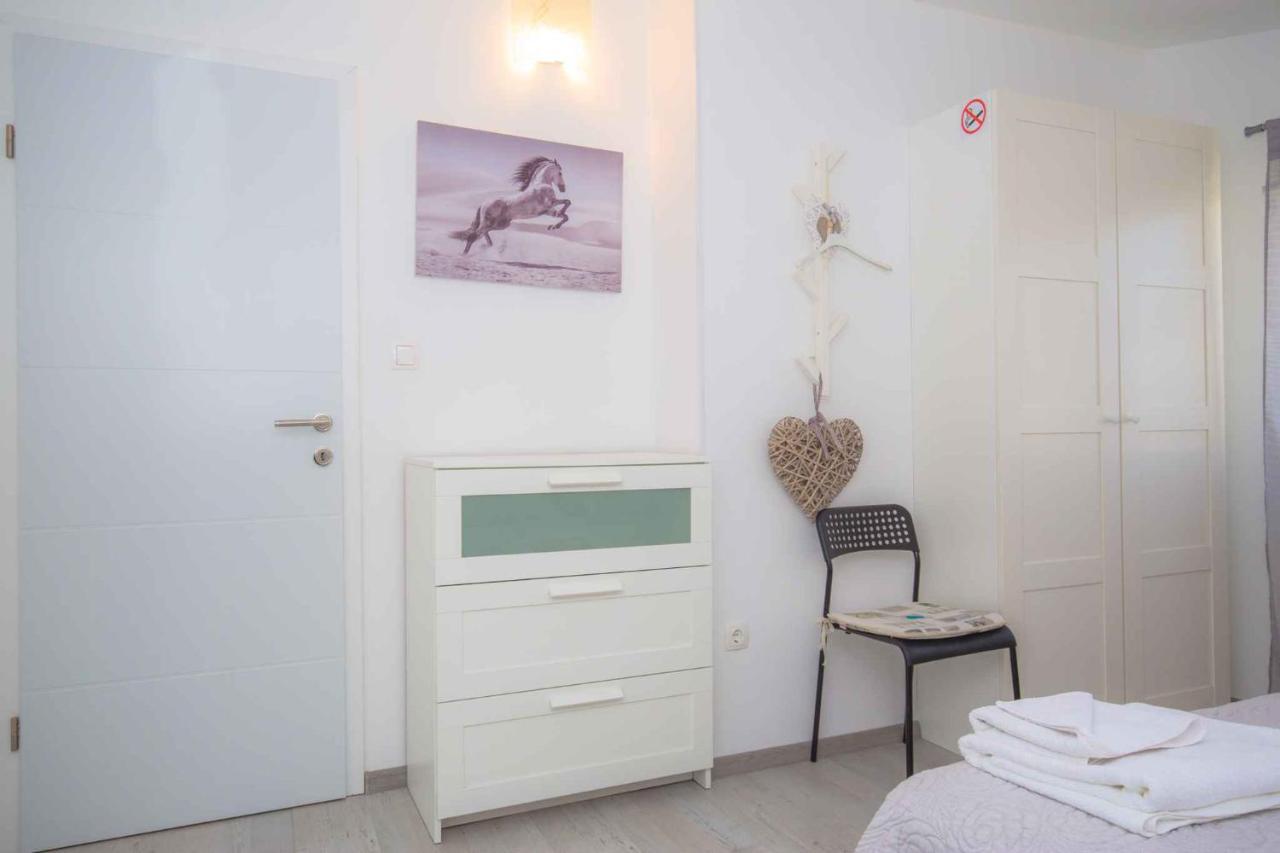 Apartments In Rogoznica 36019 Εξωτερικό φωτογραφία