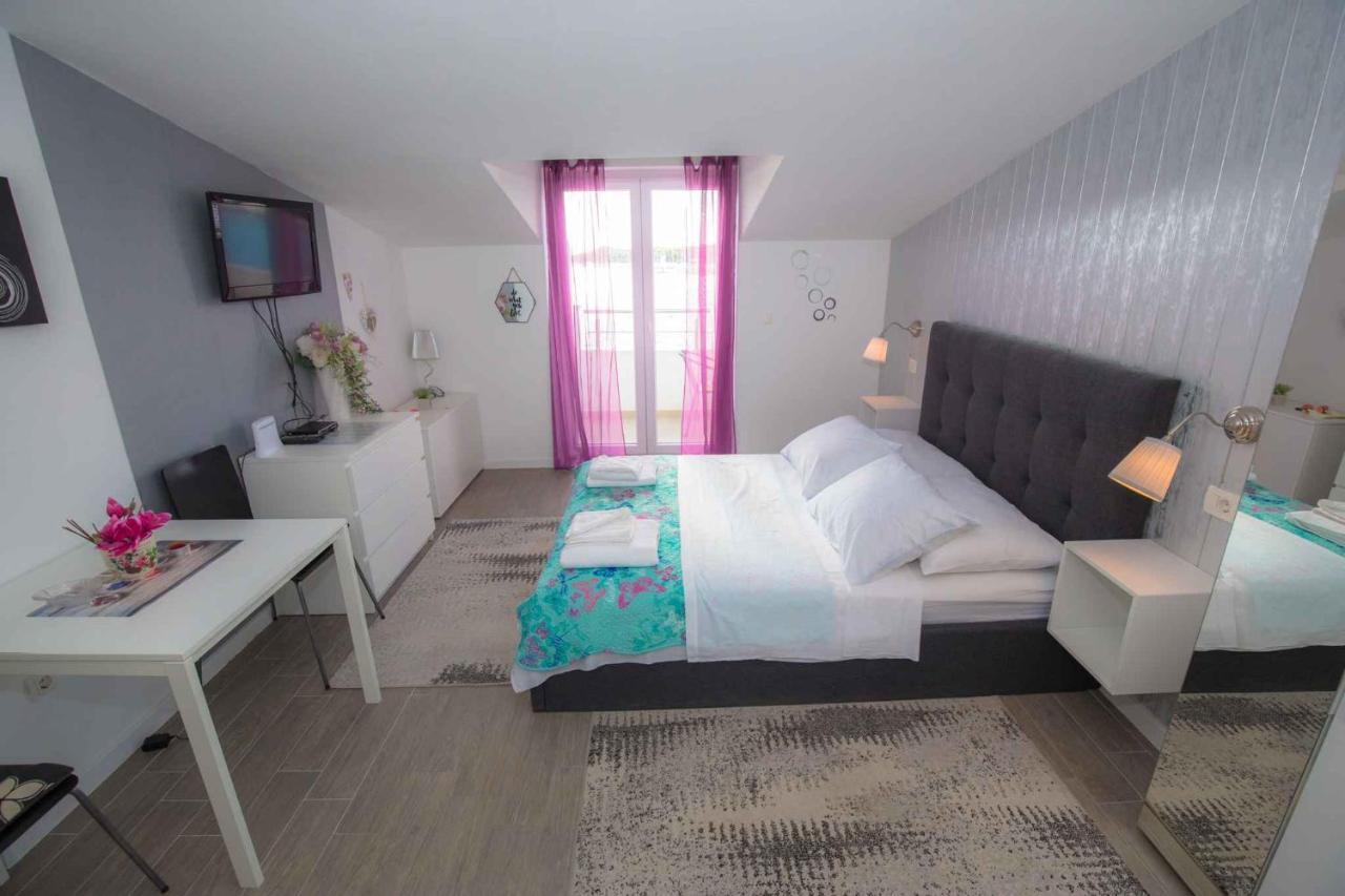 Apartments In Rogoznica 36019 Εξωτερικό φωτογραφία
