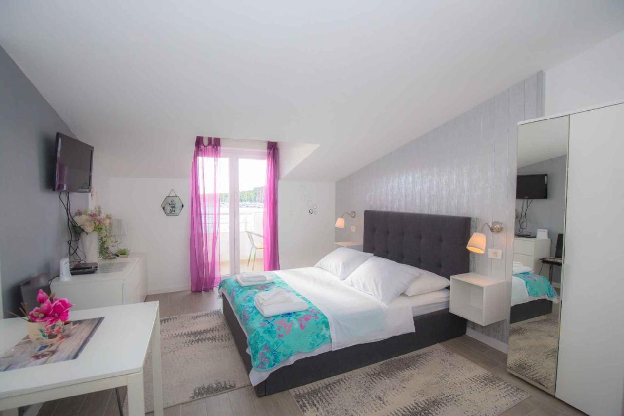 Apartments In Rogoznica 36019 Εξωτερικό φωτογραφία