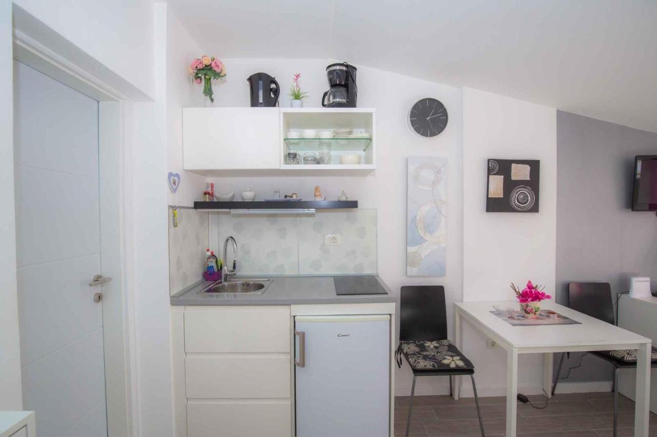 Apartments In Rogoznica 36019 Εξωτερικό φωτογραφία