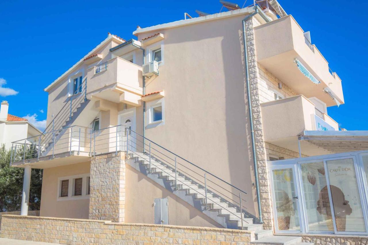 Apartments In Rogoznica 36019 Εξωτερικό φωτογραφία