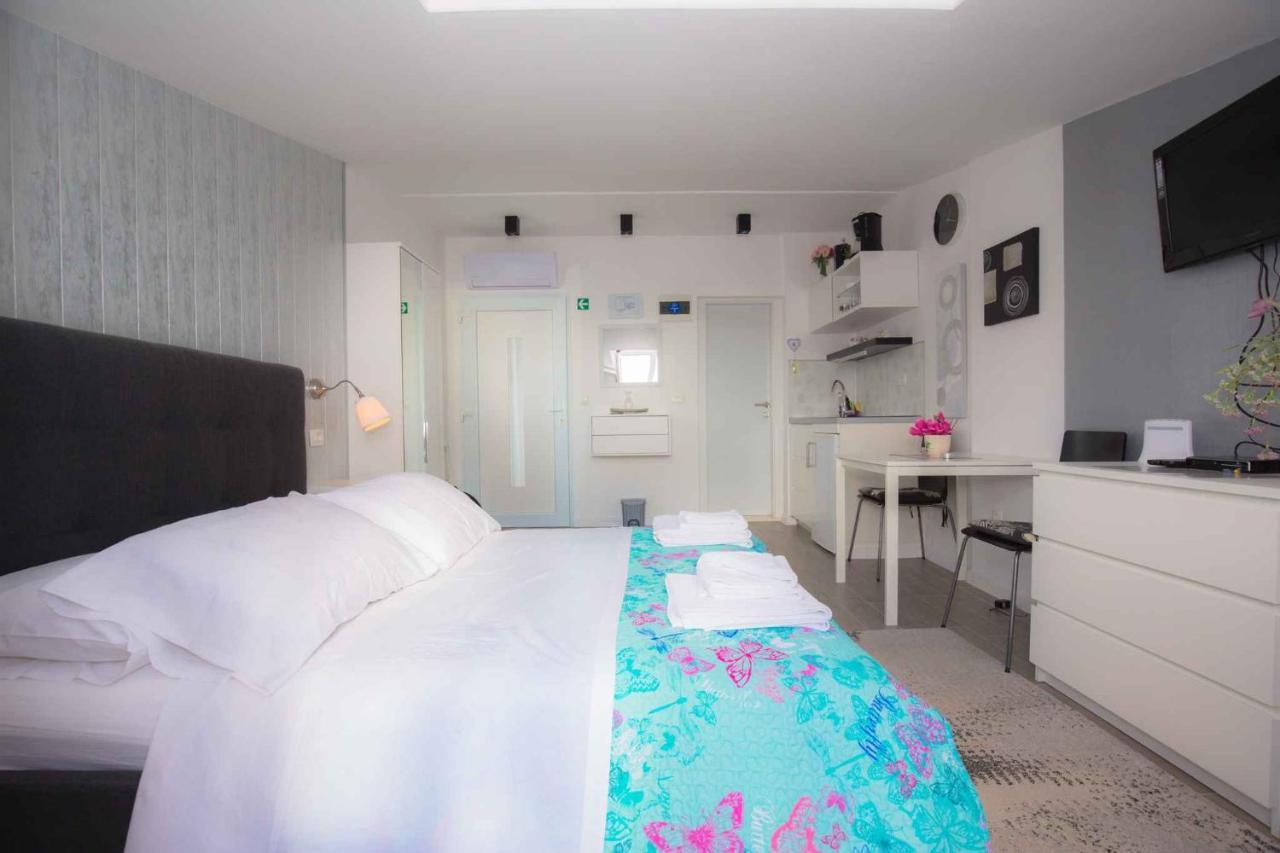 Apartments In Rogoznica 36019 Εξωτερικό φωτογραφία