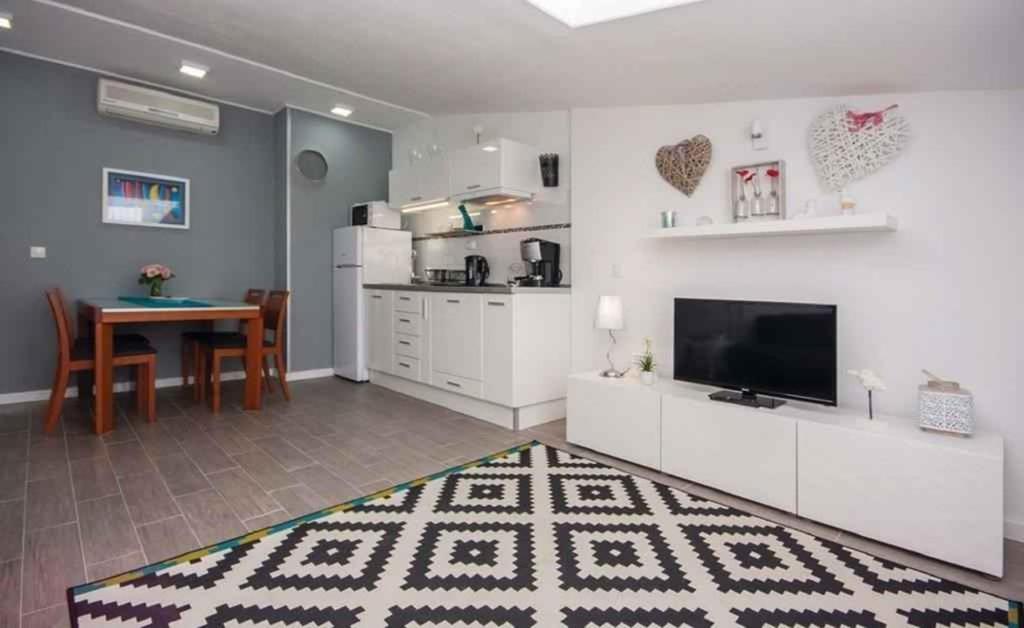 Apartments In Rogoznica 36019 Εξωτερικό φωτογραφία