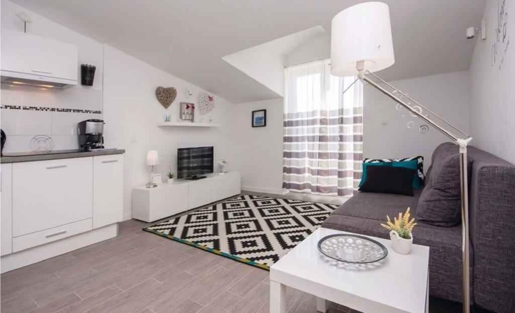 Apartments In Rogoznica 36019 Εξωτερικό φωτογραφία