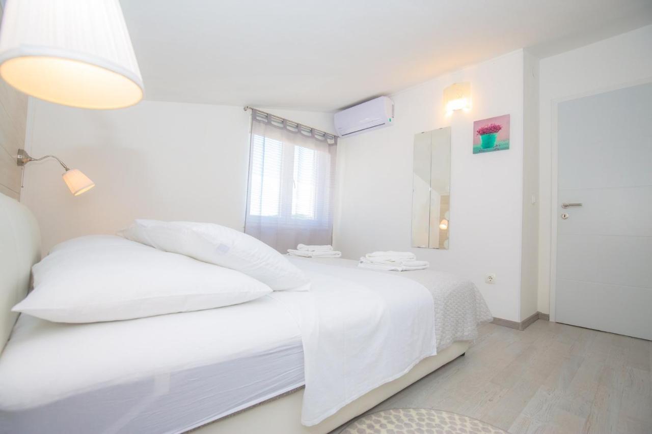 Apartments In Rogoznica 36019 Εξωτερικό φωτογραφία