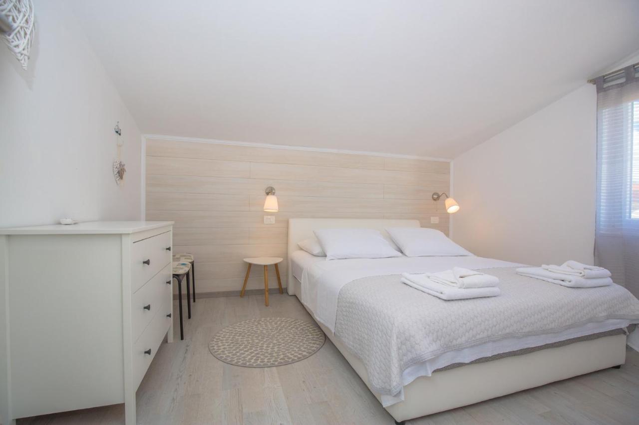 Apartments In Rogoznica 36019 Εξωτερικό φωτογραφία